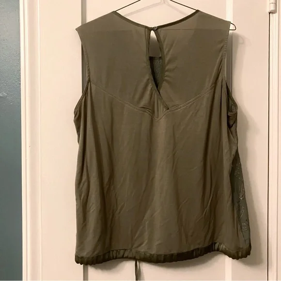 Anthropologie embroidered sleeveless green blouse - Picture 2 of 4